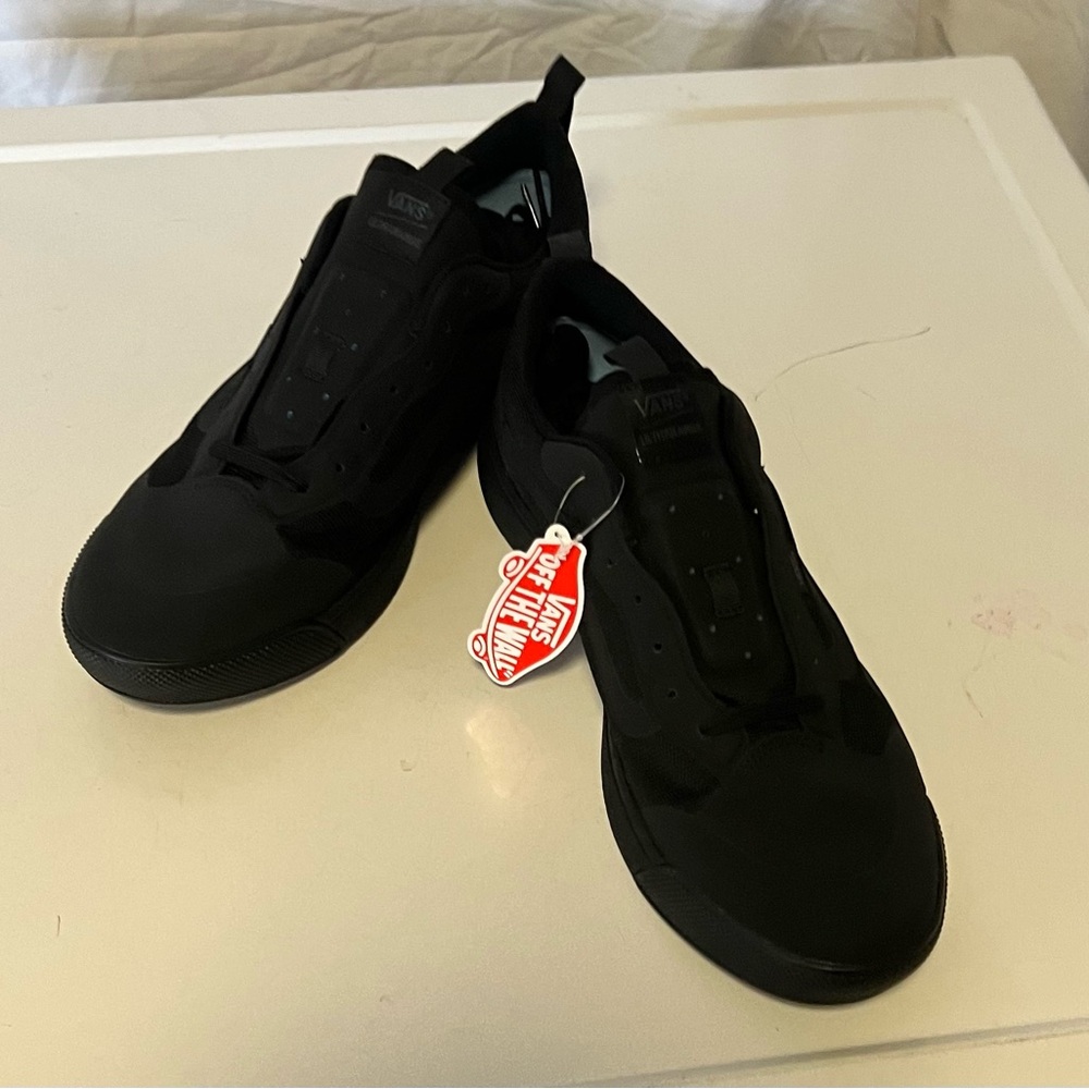 Vans Ultrarange Exo Black/Black men’s 13 US/12 Euro new in box, never worn